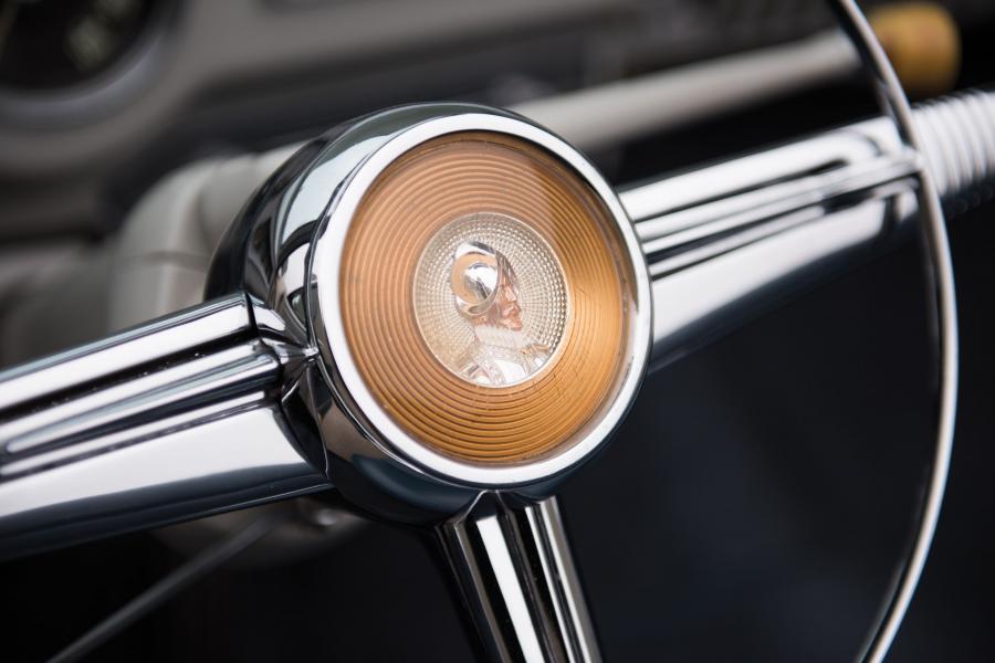 Детали интерьера DeSoto Custom Convertible (S13-2) 1949 года  (фото 21 из 35)